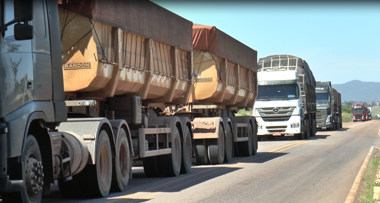 Multa do exame toxicológico para motoristas profissionais volta a valer a partir de julho de 2023