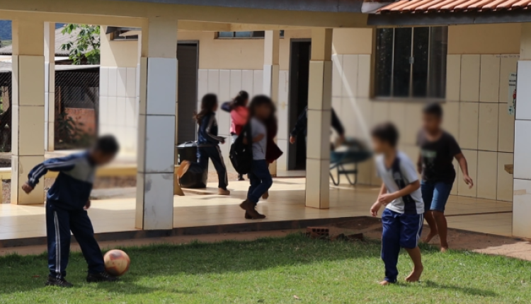 Vereadores vão denunciar ao Ministério Público a decisão de fechamento da escola na Vila Matão