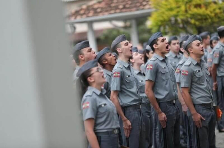 Governador Mauro Mendes Esclarece Que Escolas Militares N O Ser O