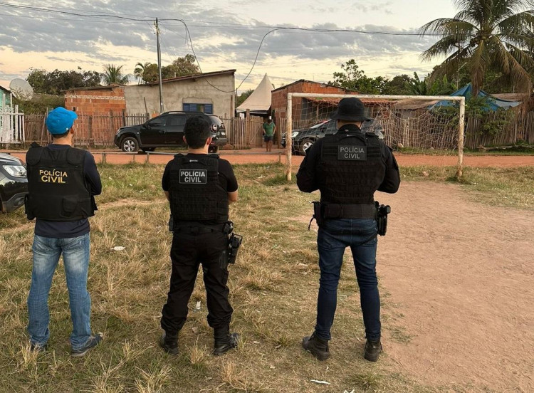 Polícia Civil cumpre 12 mandados em operação de combate ao tráfico em Cáceres