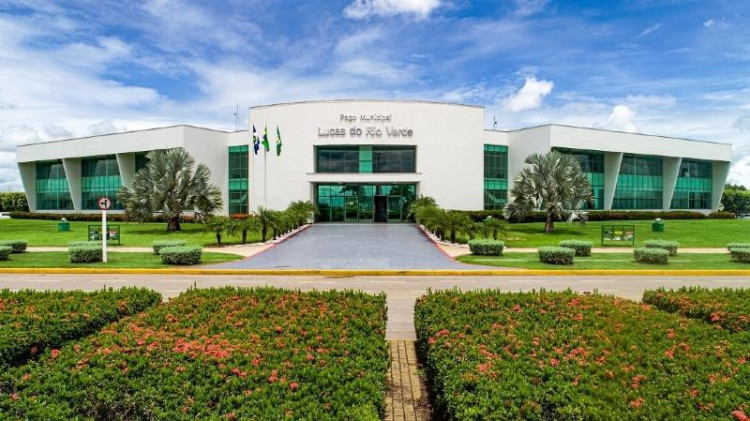 MPE autoriza médicos a ganharem mais que prefeito em Lucas do Rio Verde