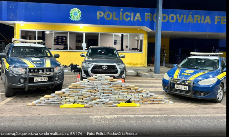 Policias são presos transportando quase 200kg de drogas escondidos em carro