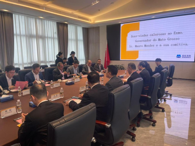 Prefeito de Haikou defende ampliar cooperação e abertura de mercado para empresas
