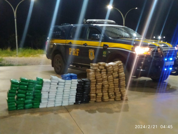 PRF apreende mais de 200 quilos de entorpecentes em Comodoro