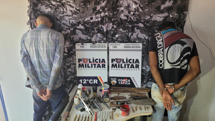 Cinco armas e duas prisões: Polícia apreende armamentos de facção criminosa em Pontes e Lacerda