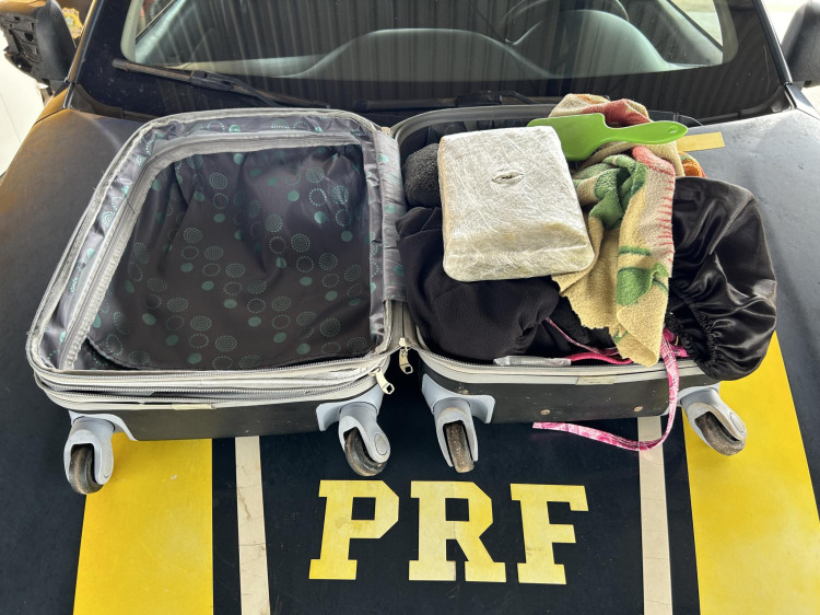 Passageira é detida pela PRF com a super maconha