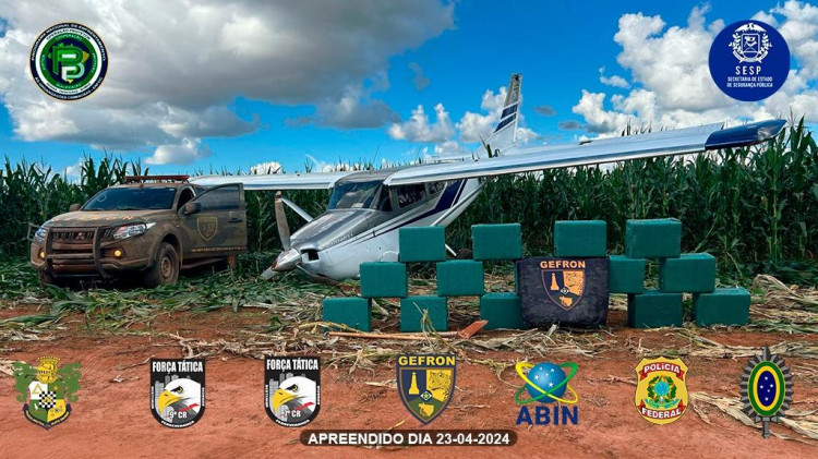 Operação apreende cerca de 500 kg de cocaína após queda de avião em MT