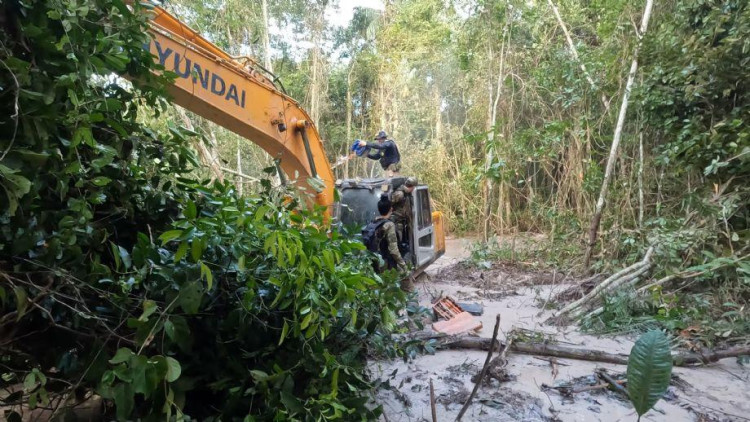 OURO VICIADO: PF deflagra operação contra extração de ouro e desocupa terra indígena, em Pontes e Lacerda