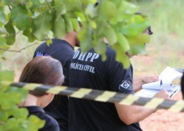 Corpo carbonizado é encontrado perto de estrada de Quatro Marcos