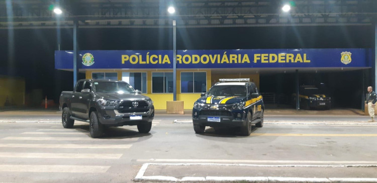 Operação na fronteira recupera veículo furtado na capital Cuiabá