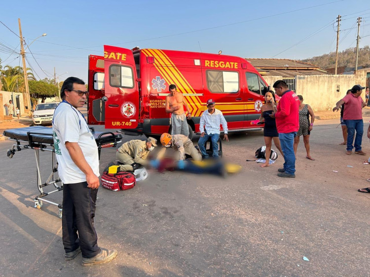 Acidente grave no bairro Morada da Serra. Colisão entre carro e moto