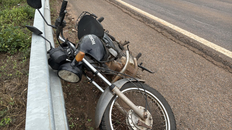 Corpo de Bombeiros é acionado para acidente na BR-174, mas encontra apenas moto abandonada