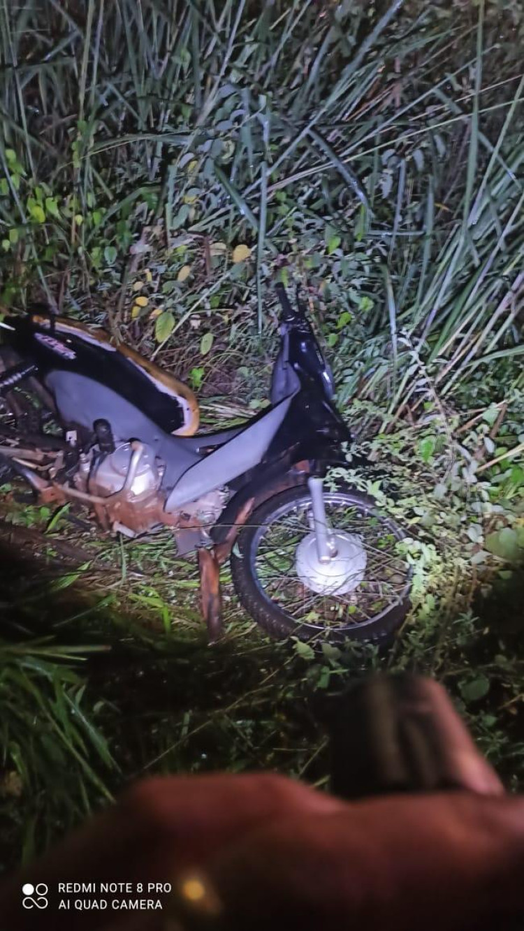 Moto furtada que seria usada em assalto é aprendida junto com quatro menores em Pontes e Lacerda
