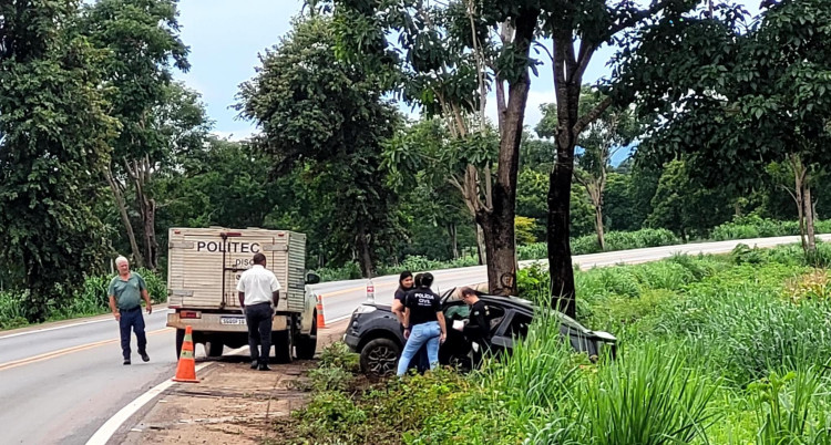 Saída de pista deixa uma pessoa morta na BR-070 próximo à Vila Sadia