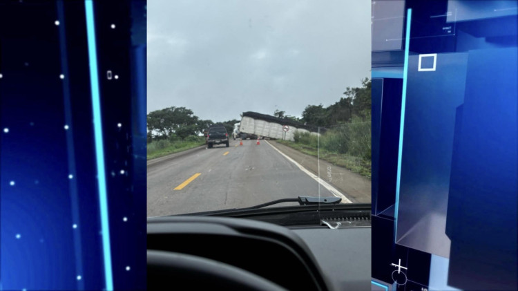 ATENÇÃO: Caminhão interditando a BR-174 entre Nova Lacerda e Pontes e Lacerda