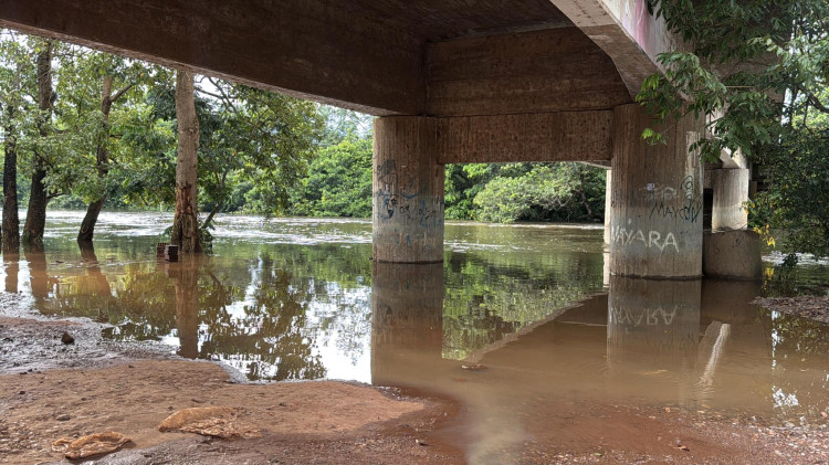 Chuvas intensas elevam significativamente o nível do rio Guaporé em Pontes e Lacerda