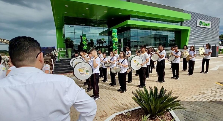 Nova sede do Sicredi é inaugurada em Araputanga com grande celebração