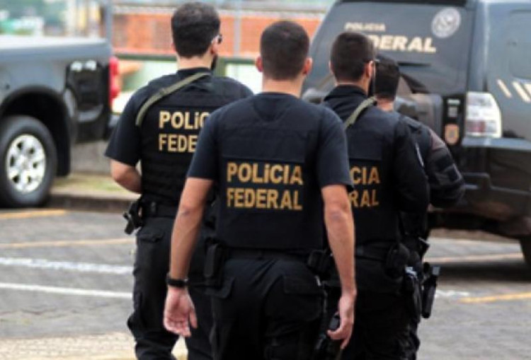 Polícia Federal cumpre mandados de busca e apreensão em Cáceres e outras cidades, para desarticular tráfico transnacional de drogas