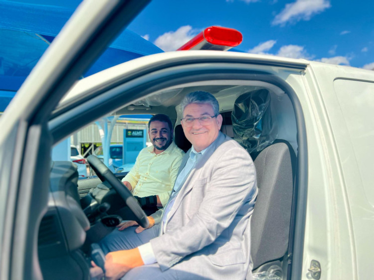 Deputado Moretto destina ambulância para Rio Branco