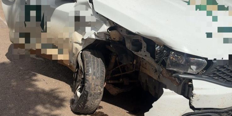 Forte colisão entre HB20 e Fiat Argo assusta moradores em Pontes e Lacerda
