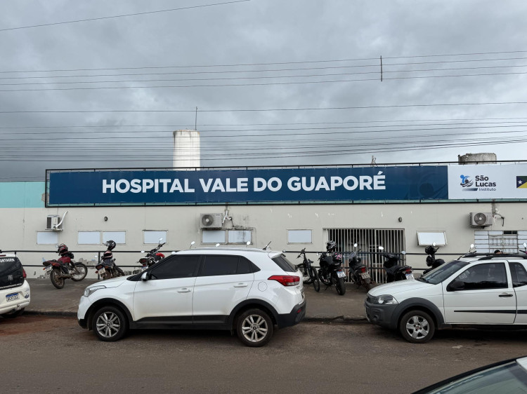 Veículos comuns transportam pacientes enquanto ambulâncias estão quebradas