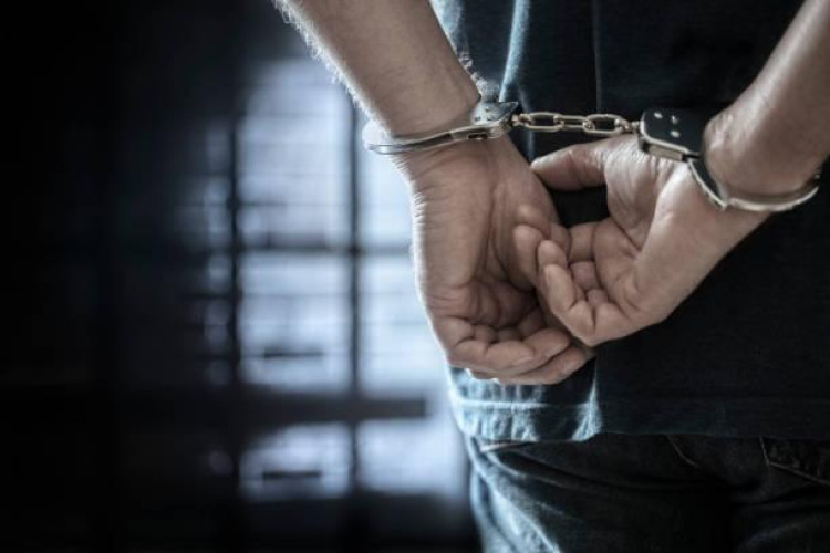 Homem esfaqueia esposa mais de 10 vezes. Polícia faz prisão em flagante