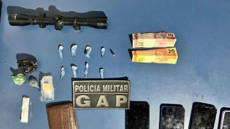 Polícia Militar detém grupo e fecha ponto usado para tráfico de drogas