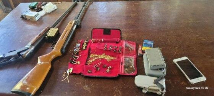 Quatro criminosos são presos pela PM após roubo em bar de Lambari D'Oeste