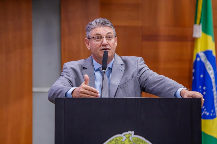 Deputado Valmir Moretto anuncia edital para aquisição de terreno do Hospital Regional de Pontes e Lacerda