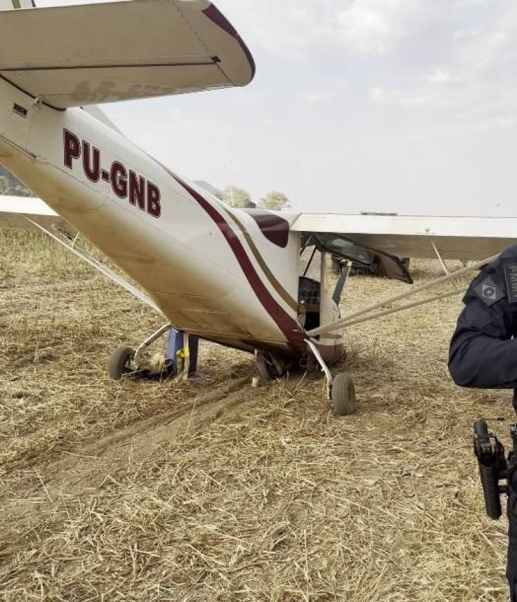 Ação da PM e PJC apreende entorpecentes após queda de aeronave em região rural
