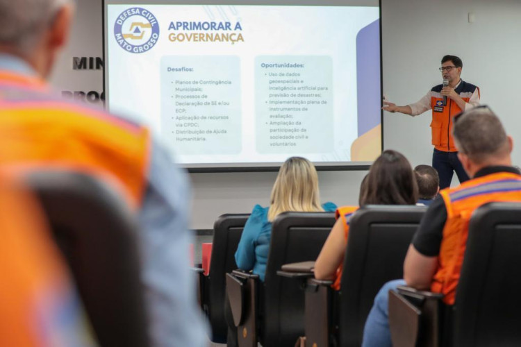 Encontro com coordenadores municipais discute ações para gestão de riscos e desastres em MT