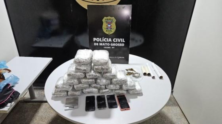 Polícia Civil desarticula célula de facção e apreende 15 quilos de drogas que seriam distribuídas em Cáceres