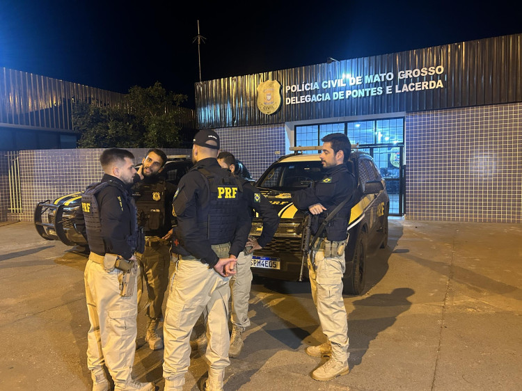 PRF prende homem com mandado de prisão por latrocínio em Pontes e Lacerda