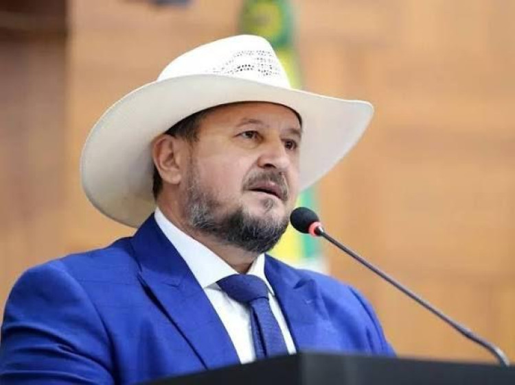 Projeto de Cattani obriga presos de facções a repintar muros pichados em MT