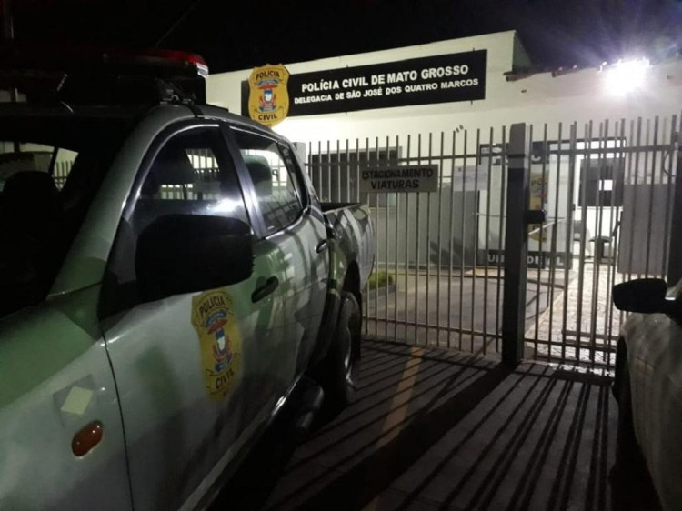 Ação das Polícias Civil e Militar prende dois investigados por tráfico de drogas em São José dos Quatro Marcos