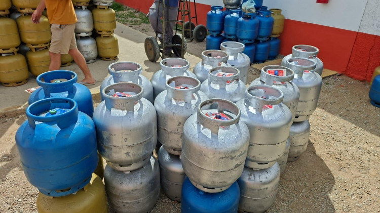 PF deflagra 2ª fase da operação Vem Diesel e mira preços abusivos de gás de cozinha