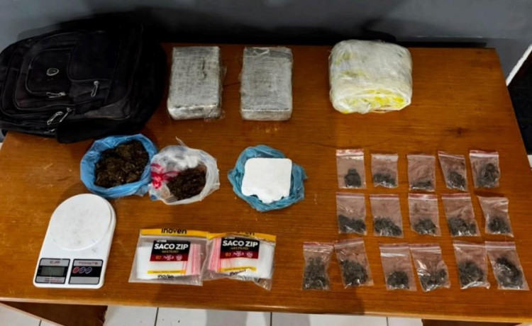 PM detém três suspeitos e apreende mais de 4,5 quilos de drogas em ação integrada, em Quatro Marcos