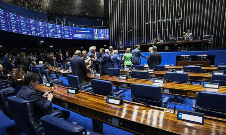 Facmat manifesta preocupação com aprovação do fim da escala 6×1 e alerta para impactos nos pequenos negócios