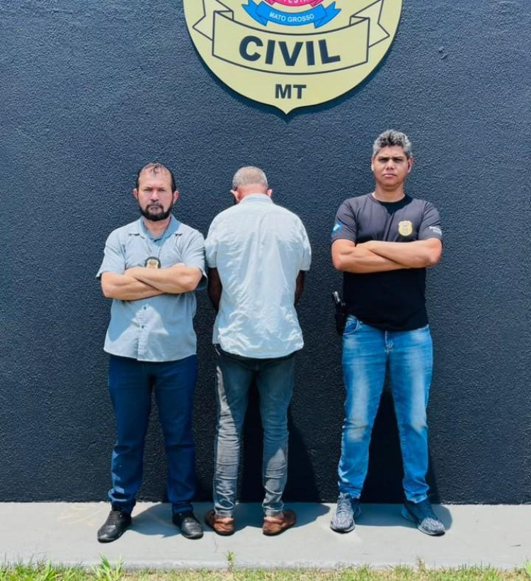 Homem preso por ameaçar matar companheira e filho adolescente com arma em Araputanga