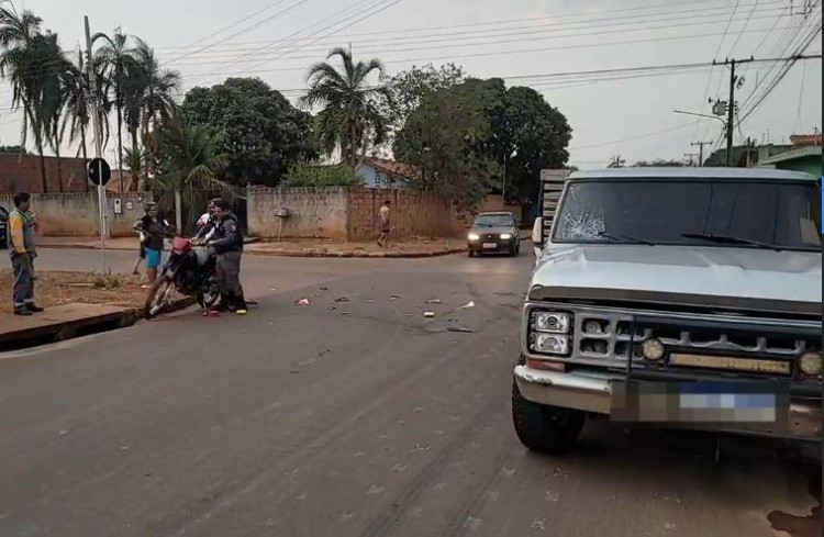 Acidente deixa motociclista desacordado, em Pontes e Lacerda