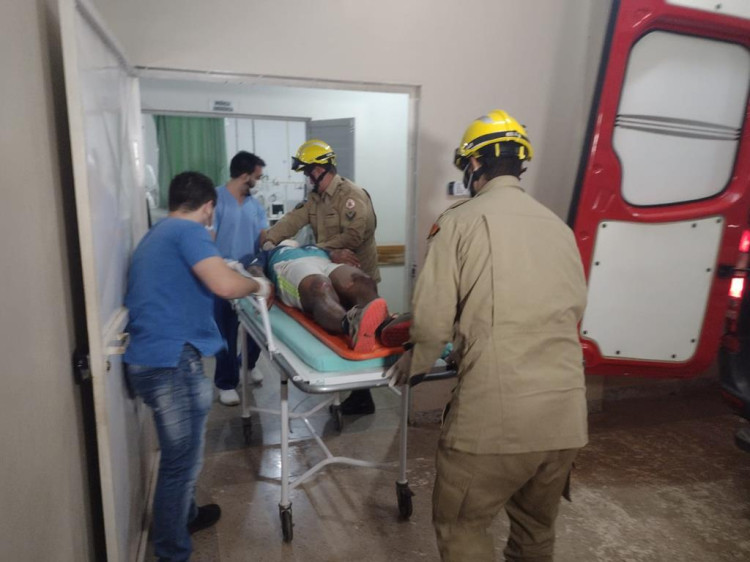 Acidente: motociclista fica inconsciente após colidir com carro na BR 174b