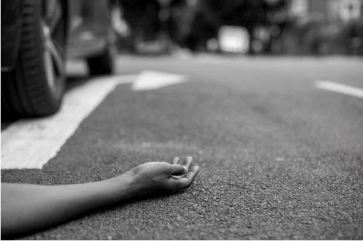 Adolescente de 16 anos morre após bater moto em traseira de caminhão estacionado, em Campo Novo