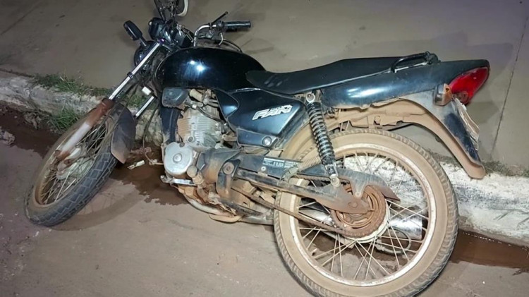 Adolescentes são detidos pela Polícia Militar após perseguição no Centro de Pontes e Lacerda