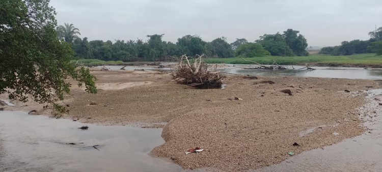 Baixo fluxo das água do rio Guaporé assusta moradores após hidrelétrica iniciar enchimento de reservatórios