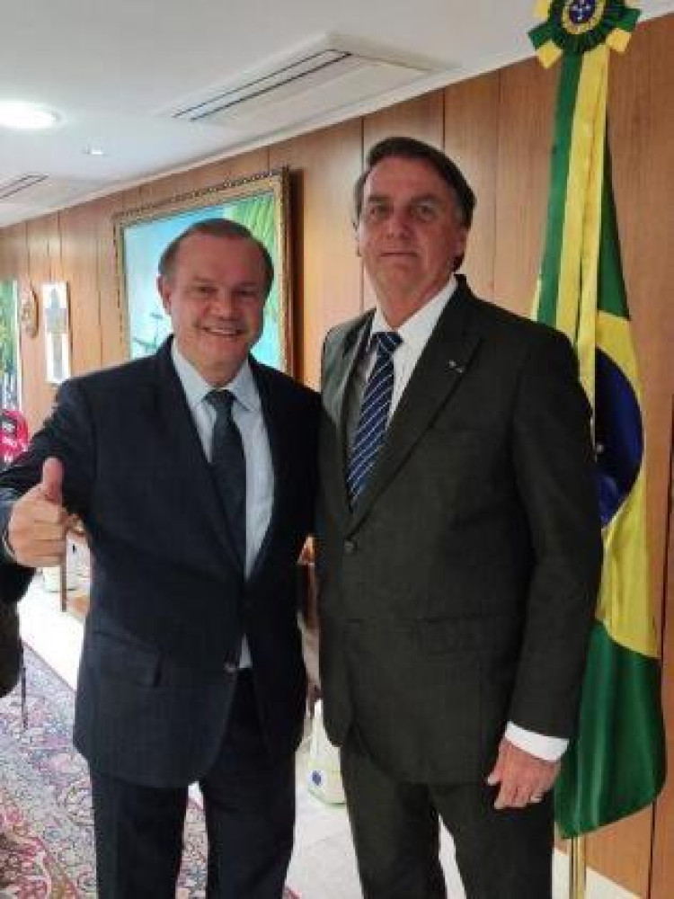 Bolsonaro define pré candidaturas a Governador e Senado em MT