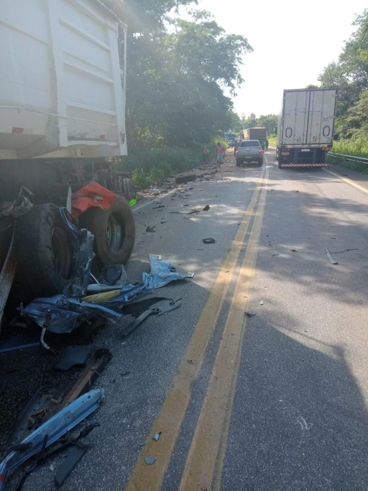 Caminhoneira Aline Fucther sofre grave acidente em Pontes e Lacerda