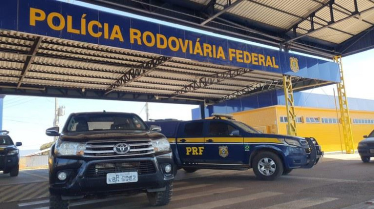 Caminhonete adulterada é apreendida pela PRF em Pontes e Lacerda
