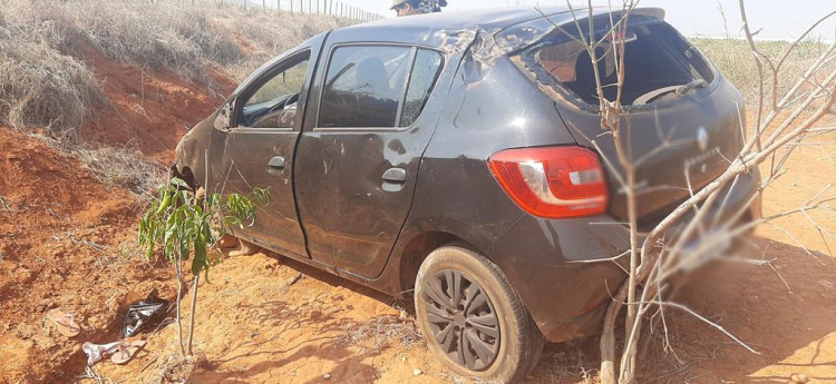 Capotamento na estrada do Matão deixa duas vítimas