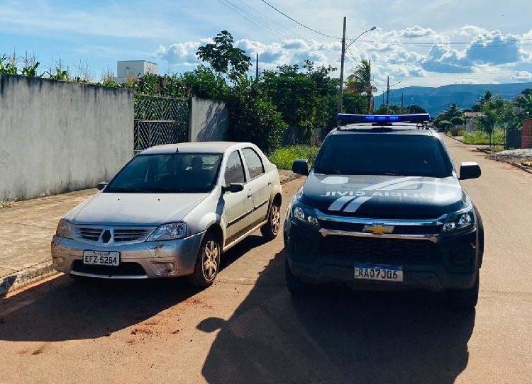 Carro furtado de Pontes e Lacerda é localizado em pasto na zona rural de Vila bela