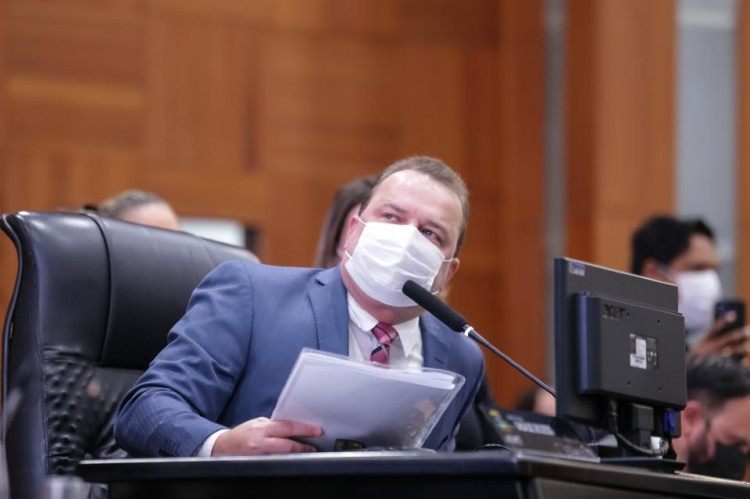 Deputados contrariam governador e mantêm isenção de ICMS sobre a energia solar em Mato Grosso